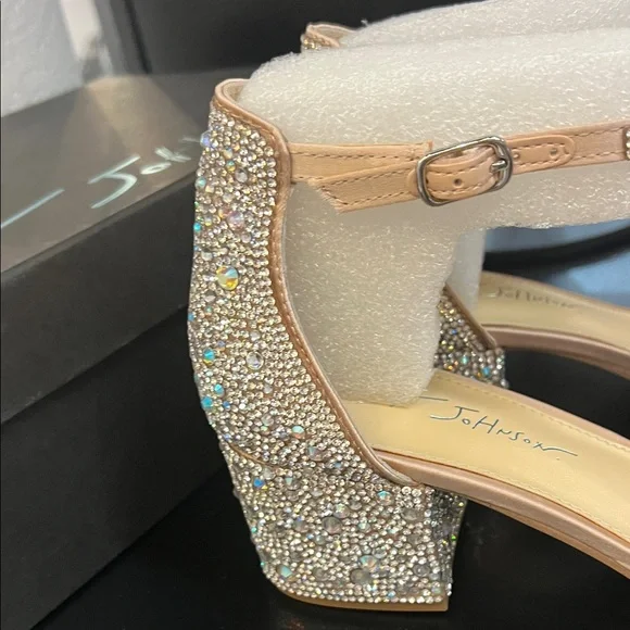 Elegant Rhinestone Embellished Heels - Picture 4 of 10